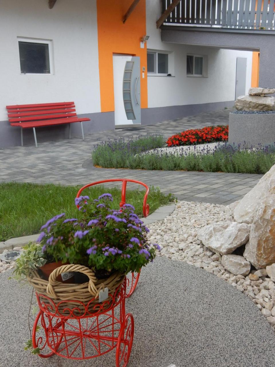 Bed and Breakfast Fruehstueckspension Lach Эберндорф Экстерьер фото
